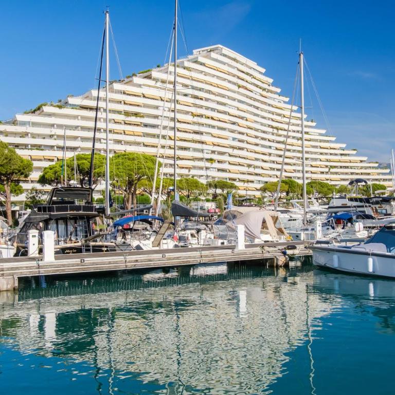 Marina Baie des Anges - bord de mer - Appartement 1 Chambre Supérieur avec Balcon - 17