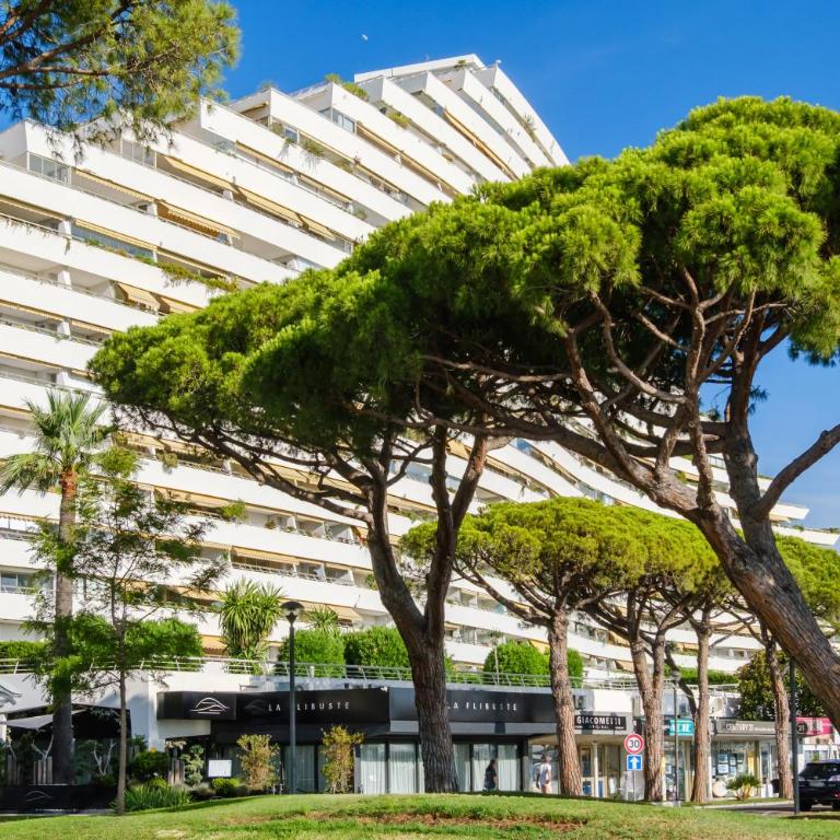 Marina Baie des Anges - bord de mer - Appartement 1 Chambre Supérieur avec Balcon - 16