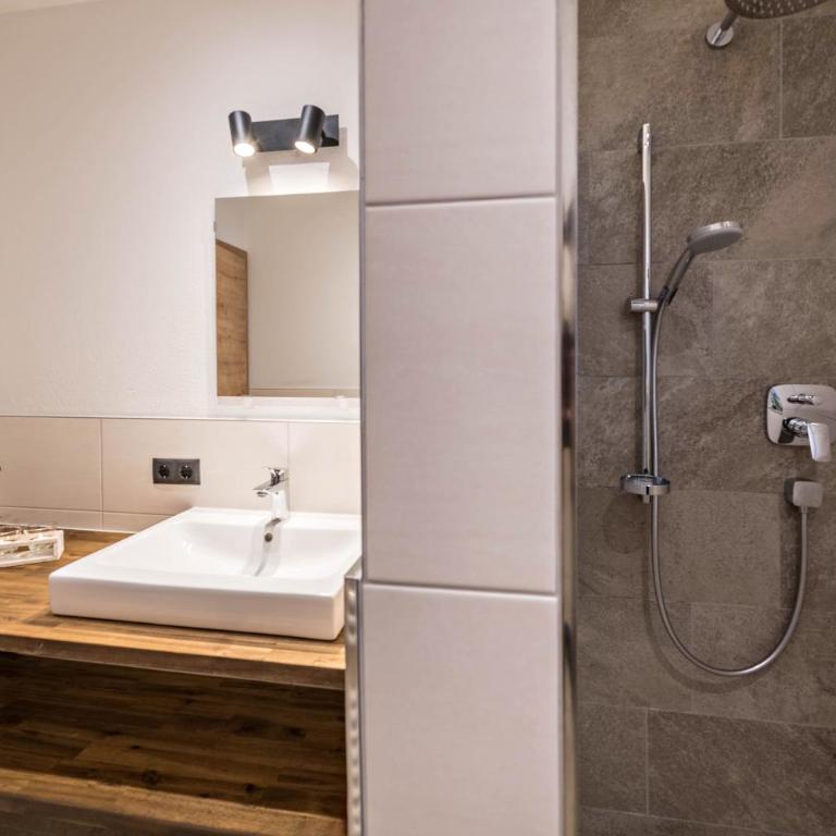Ferienwohnung am Mühlbachl - Deluxe-Apartment mit 2 Schlafzimmern und Gartenblick - 17