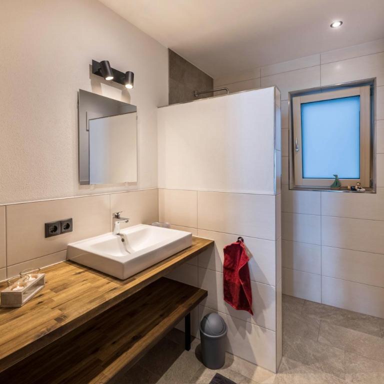 Ferienwohnung am Mühlbachl - Deluxe-Apartment mit 2 Schlafzimmern und Gartenblick - 16