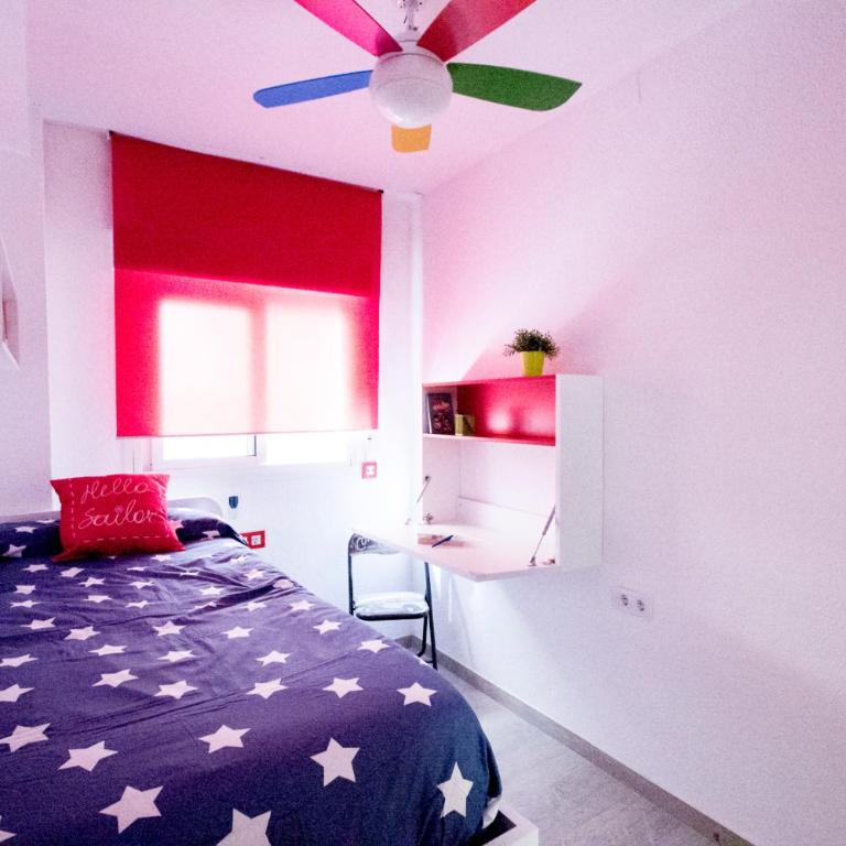 City Centre Lovely Apartment - Two-Bedroom Deluxe Apartment with Balcony - 7