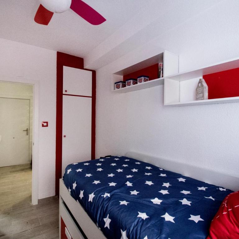 City Centre Lovely Apartment - Two-Bedroom Deluxe Apartment with Balcony - 8