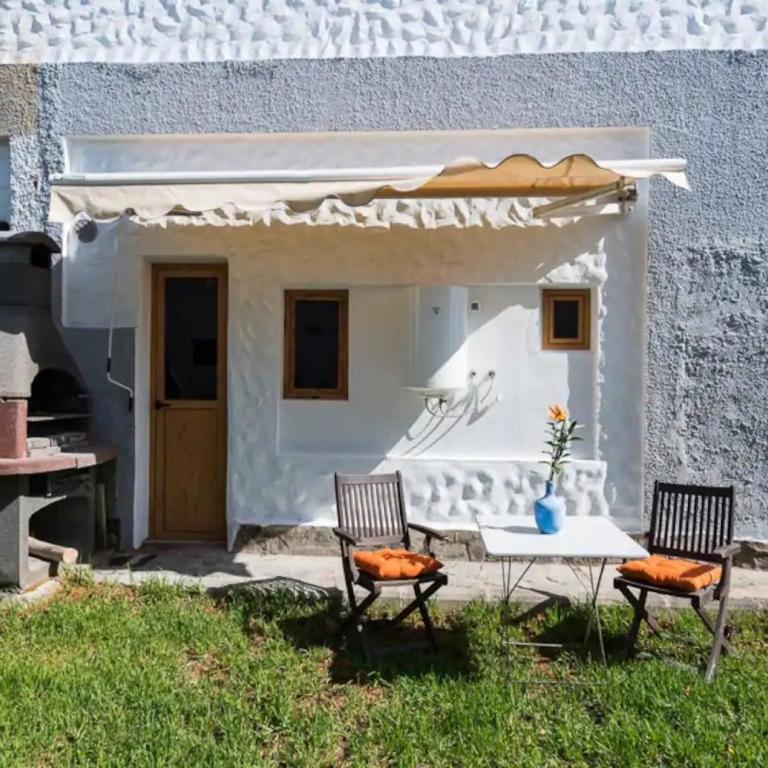 Bungalow Ubicación Ideal - Three-Bedroom House - 4
