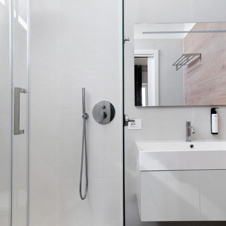 Rebaly Suites - Standard Queen Room - 13