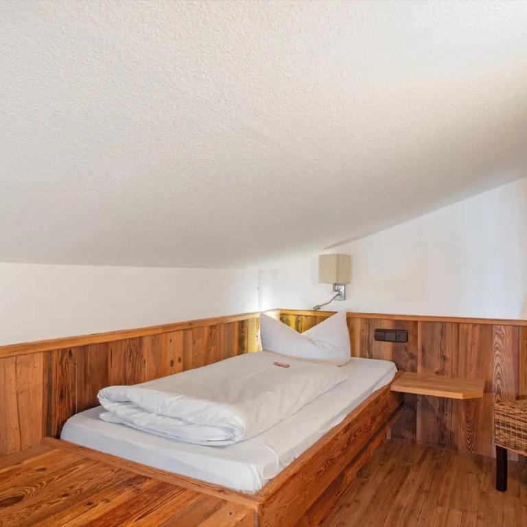 Gästehaus Panorama - Appartement 7 - Deluxe-Apartment mit 2 Schlafzimmern und Gartenblick - 7