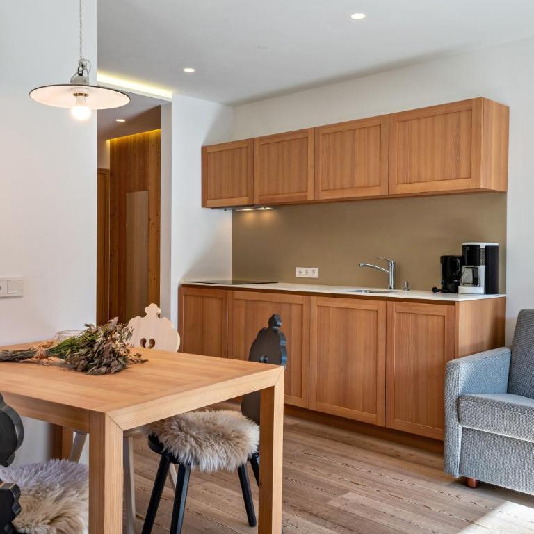 Vista Dolomites Apartment Vitality - Appartamento Deluxe con 2 Camere da Letto e Vista Giardino - 17