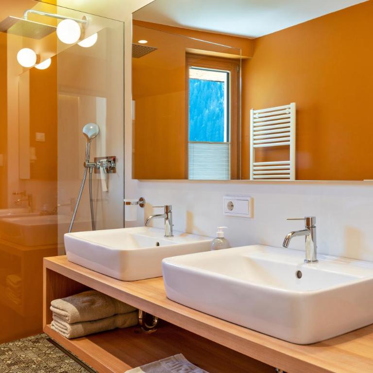 Vista Dolomites Apartment Vitality - Appartamento Deluxe con 2 Camere da Letto e Vista Giardino - 22