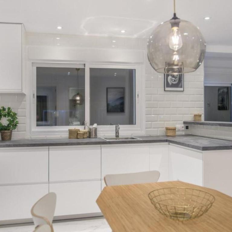 Luxury Apartment Fuengirola - Apartamento Premium de 3 dormitorios con balcón - 9