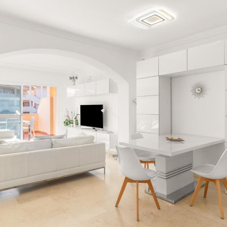 Jardines Santa Maria Golf Elviria - Apartamento Deluxe de 2 dormitorios con vistas al jardín - 5