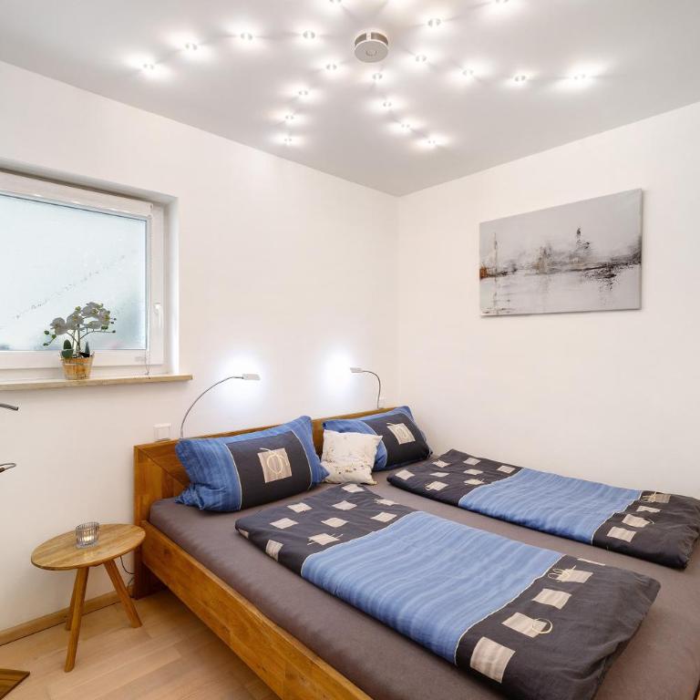 Cathleen Bohnert - One-Bedroom Apartment with Garden View - 18