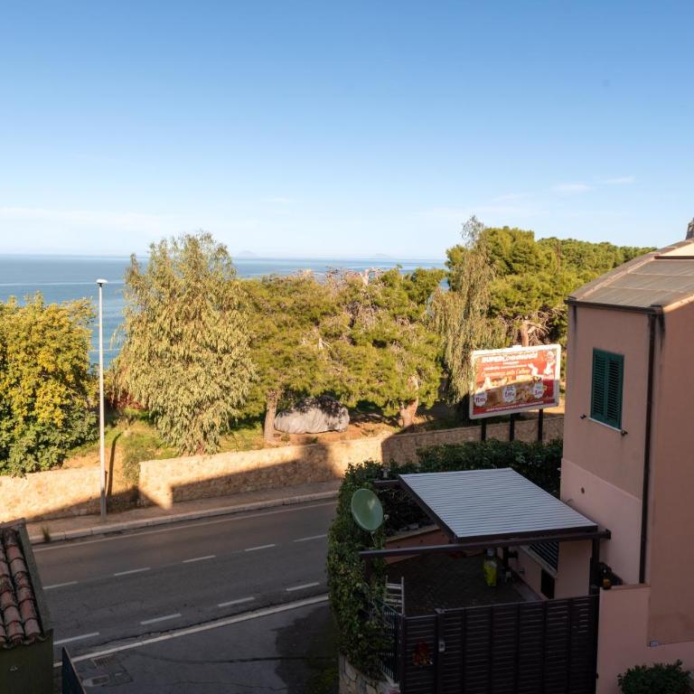 Terrazzo Eucalipto - Studio Apartment with Sea View - 25