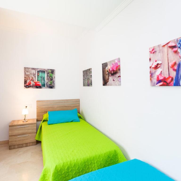 Apartamento Los Remedios Con Patio Andaluz - Apartamento Deluxe de 2 dormitorios con balcón - 17