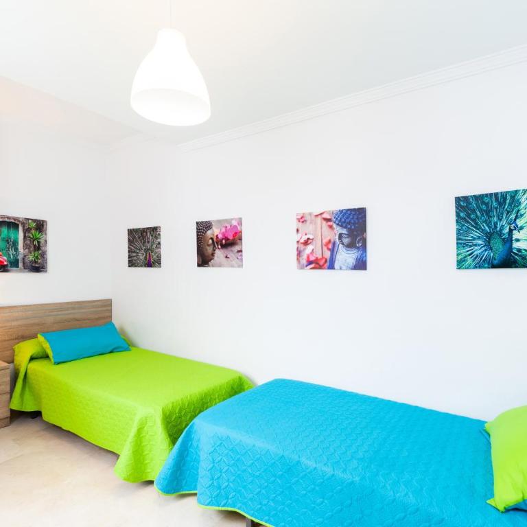 Apartamento Los Remedios Con Patio Andaluz - Apartamento Deluxe de 2 dormitorios con balcón - 18