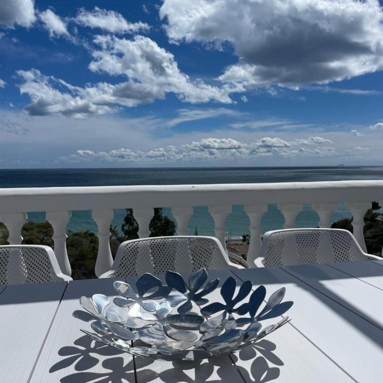Bella Vista Beach Club Sea Views - Two-Bedroom Deluxe Apartment with Ocean View - 4