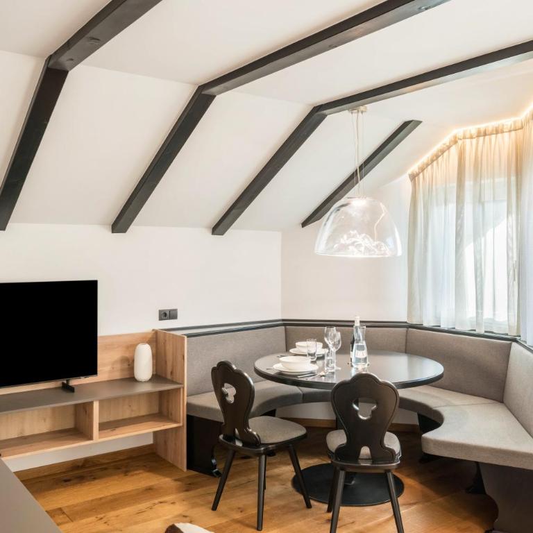 Residence Skutial App Schlern - Superior Apartment mit 1 Schlafzimmer und Balkon - 2