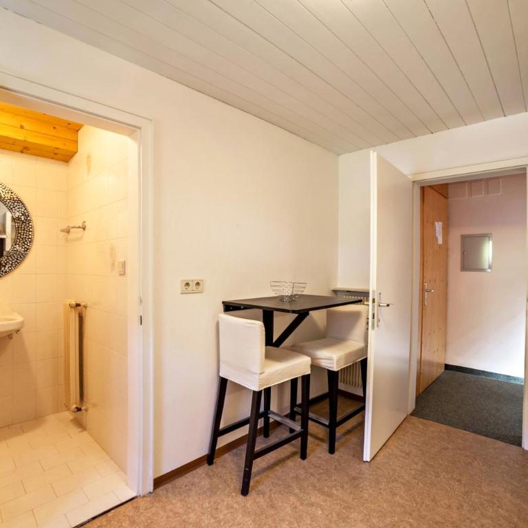 Moosmair Ferienwohnung 4 - Superior Apartment mit 1 Schlafzimmer und Balkon - 8