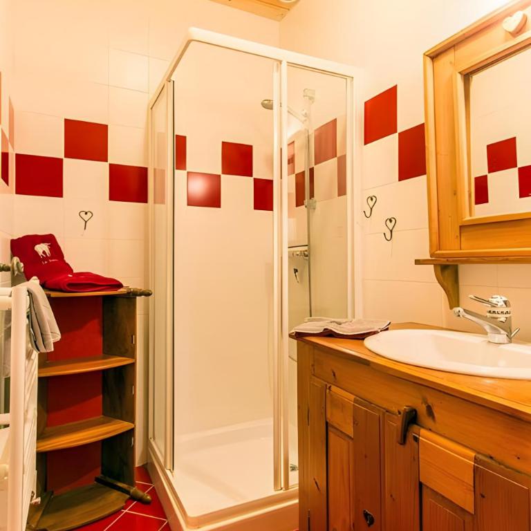 Gîte Au Pré De La Basse - Two-Bedroom Deluxe Apartment with Garden View - 14