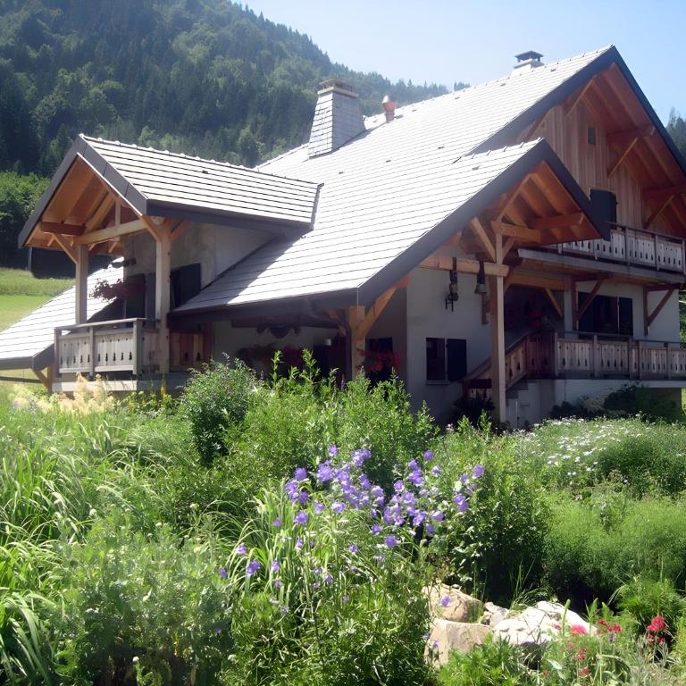 Gîte Au Pré De La Basse - Two-Bedroom Deluxe Apartment with Garden View - 4