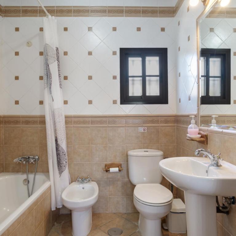 Cortijo Entrepinares - Apartamento Deluxe de 2 dormitorios con vistas al jardín - 9