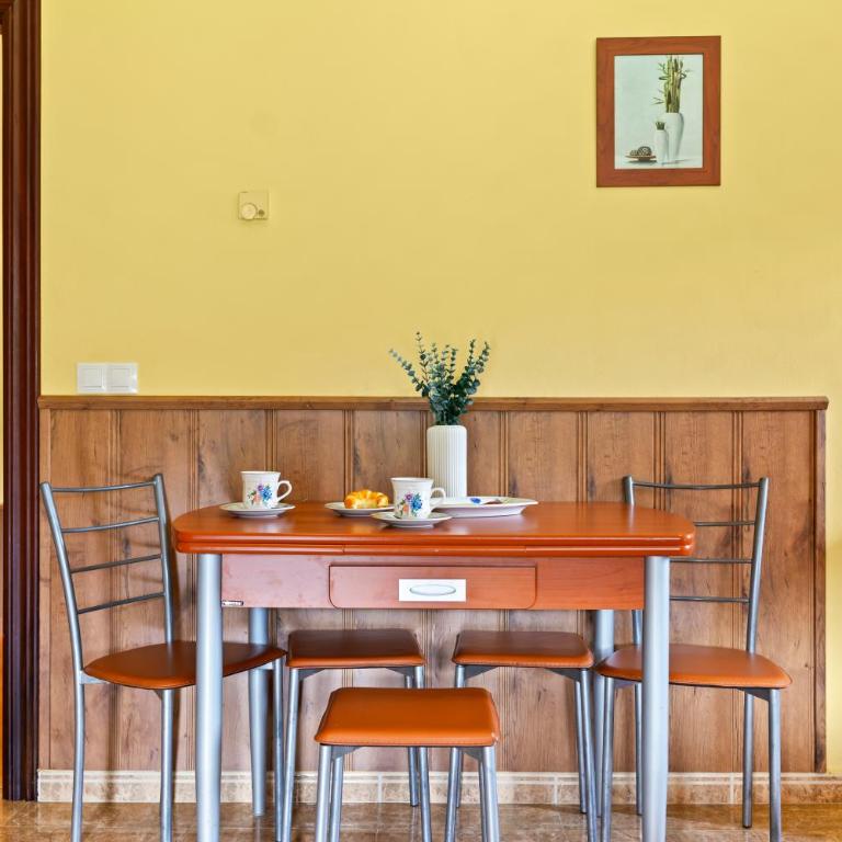 Apartamentos Les Cuartes - Apartamento Deluxe de 2 dormitorios con vistas al jardín - 15