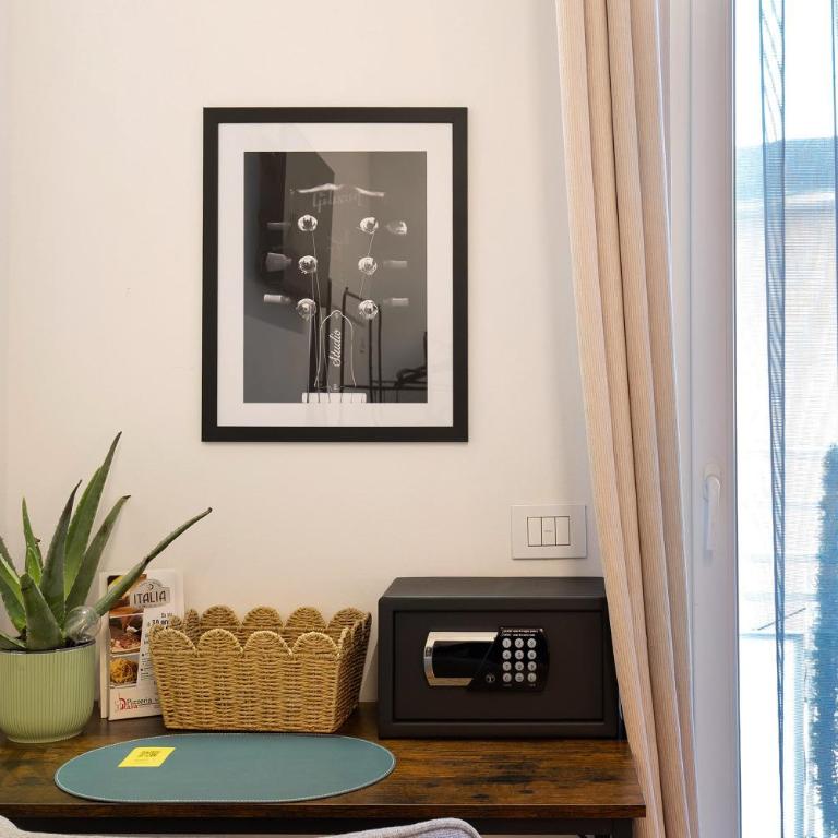 Rebaly Suites - Standard Queen Room - 4