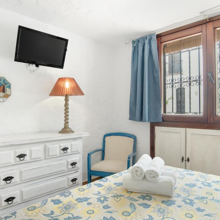 Estudio El Olivo - Habitación Doble con vistas al jardín - 7