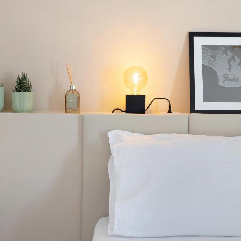 Rebaly Suites - Standard Queen Room - 10