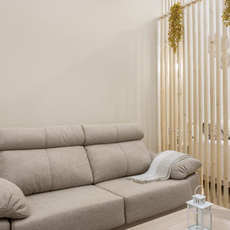 Apartamentos Brisas de Cádiz 3 - Habitación Triple con ducha - 6