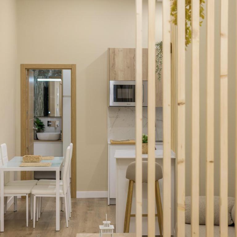 Apartamentos Brisas de Cádiz 3 - Habitación Triple con ducha - 22