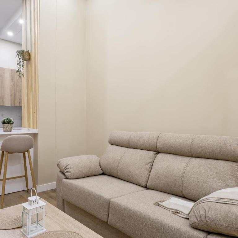 Apartamentos Brisas de Cádiz 3 - Habitación Triple con ducha - 5