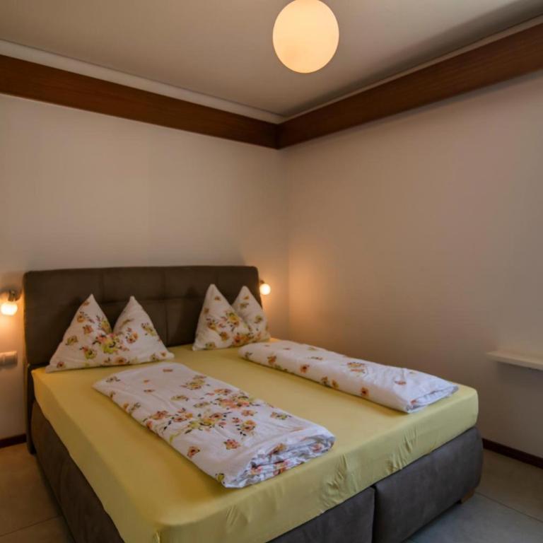 Theatre Lodge Attico Teatro - Two-Bedroom Apartment with Mountain View - 16