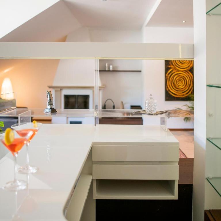 Theatre Lodge Attico Teatro - Two-Bedroom Apartment with Mountain View - 26