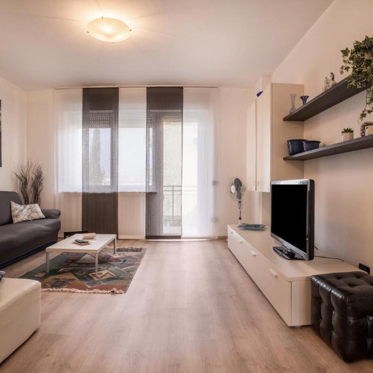 Verde House 2 - Appartamento Premium con 3 Camere da Letto e Balcone - 1