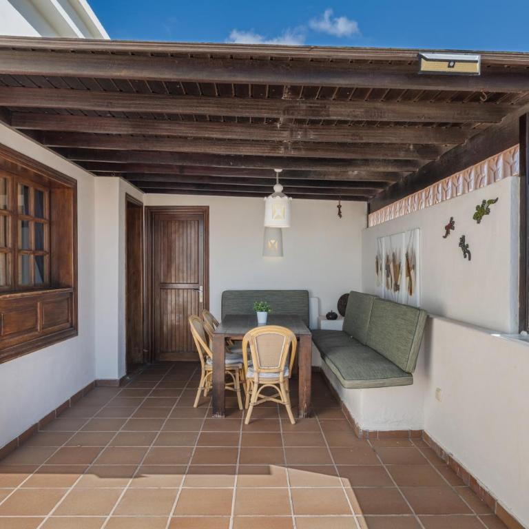 Villa Tania - Three-Bedroom House - 21