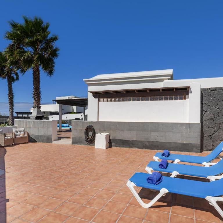 Villa Tania - Three-Bedroom House - 29