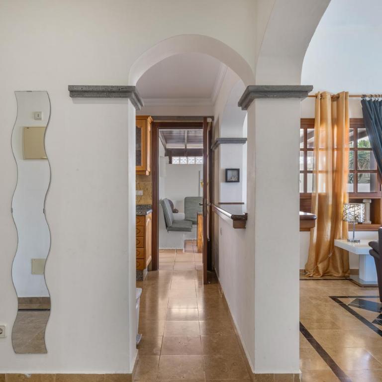 Villa Tania - Three-Bedroom House - 19