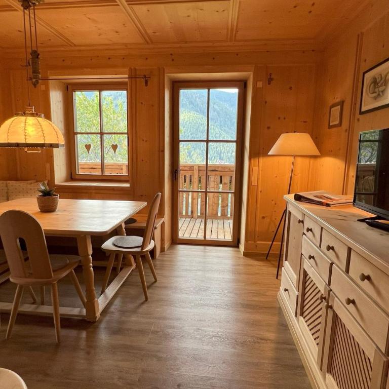 Valentin36 Apartment Geisler - Two-Bedroom Deluxe Apartment with Garden View - 3