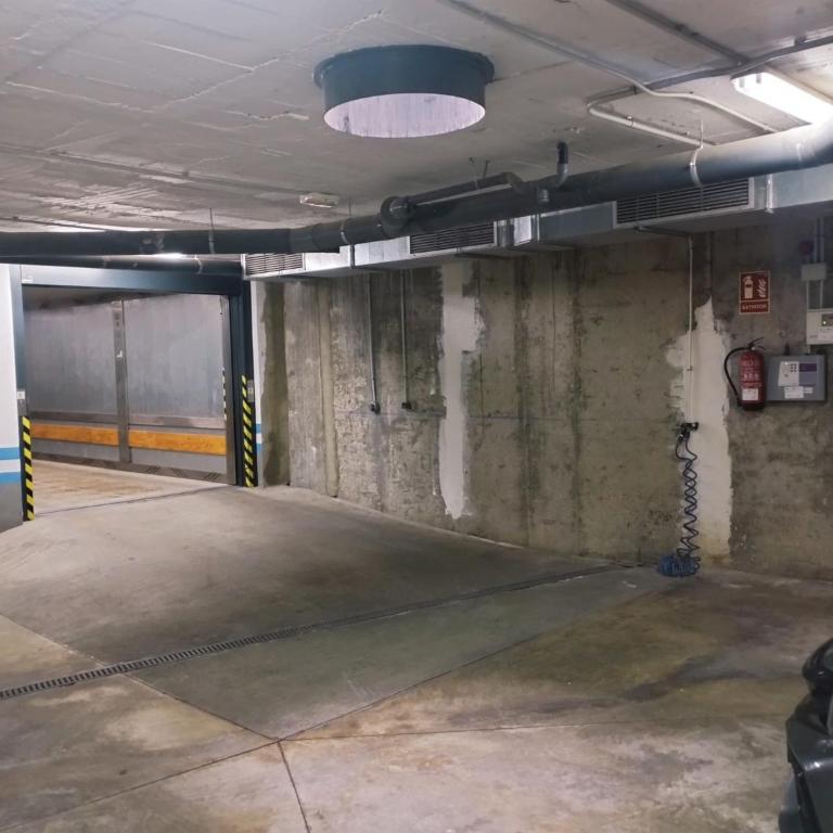 Apartamento Centro con Parking - Casa con 1 dormitorio - 14
