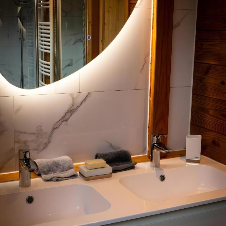 Chambre D'hôte au Chalet Datcha - Two-Bedroom Deluxe Apartment with Garden View - 18