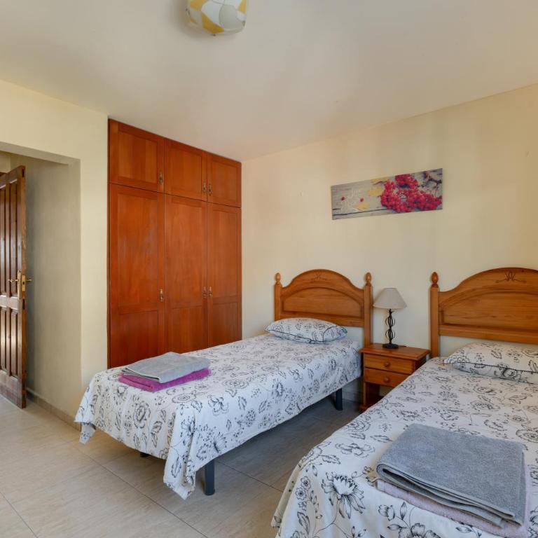 Big 2-bedroom in Tenerife South - Apartamento de 2 dormitorios con vistas a la montaña - 14