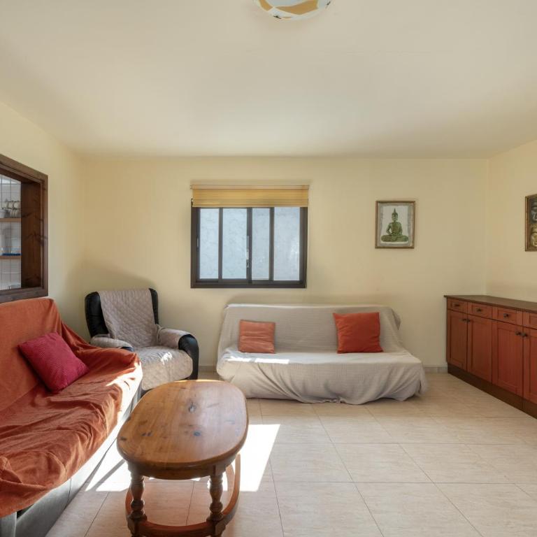 Big 2-bedroom in Tenerife South - Apartamento de 2 dormitorios con vistas a la montaña - 4