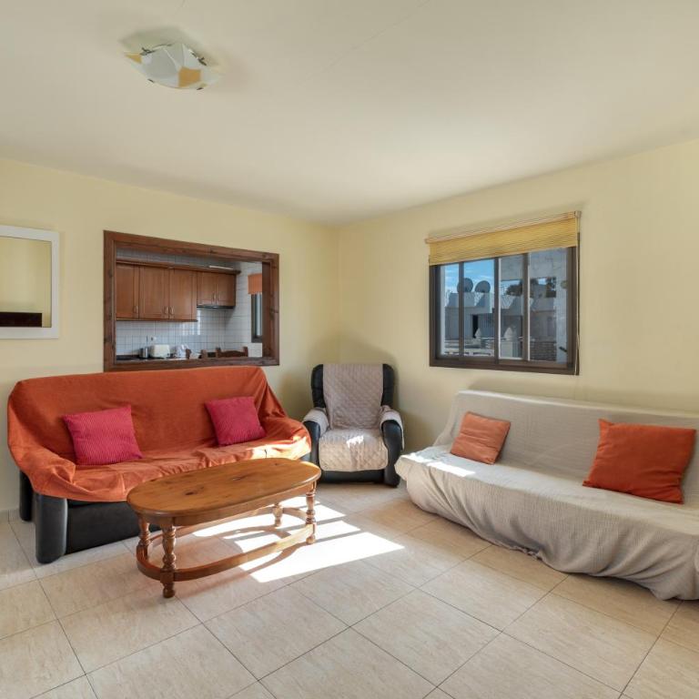 Big 2-bedroom in Tenerife South - Apartamento de 2 dormitorios con vistas a la montaña - 3
