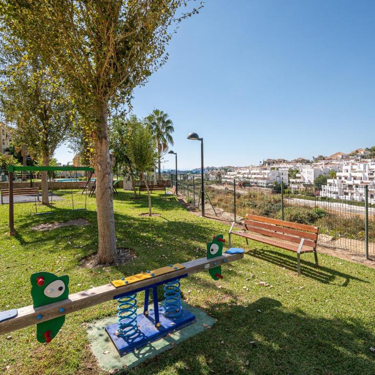 Apartamento Las Joyas - Two-Bedroom Deluxe Apartment with Garden View - 33