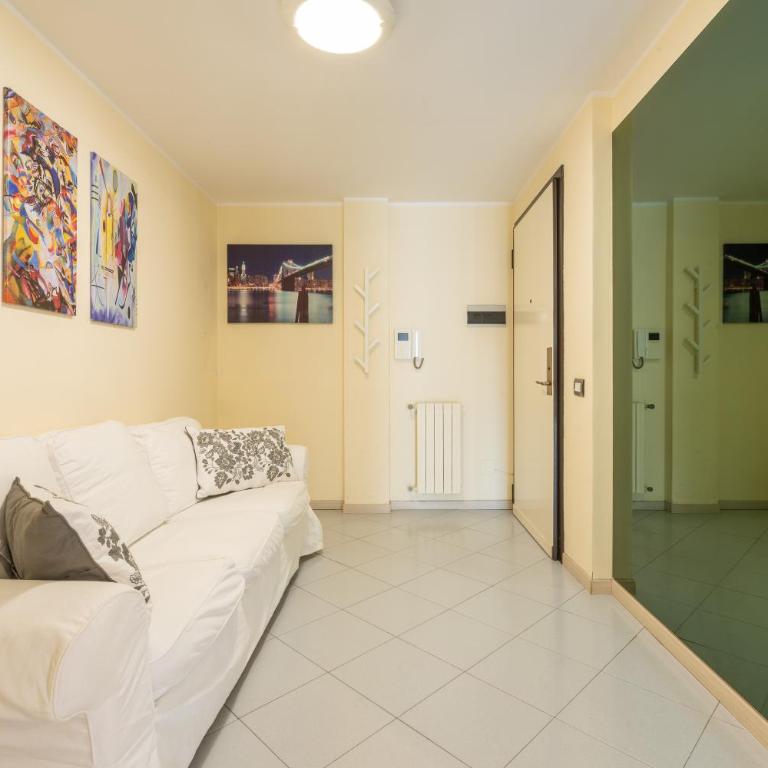 P012 Apartment - Two-Bedroom House - 12