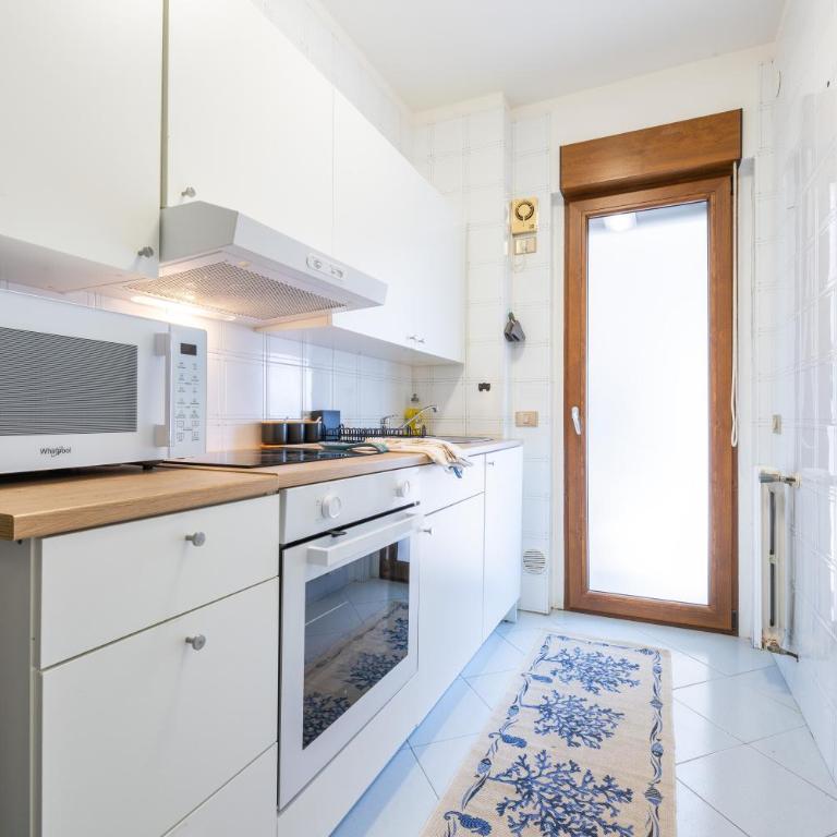 P012 Apartment - Two-Bedroom House - 6