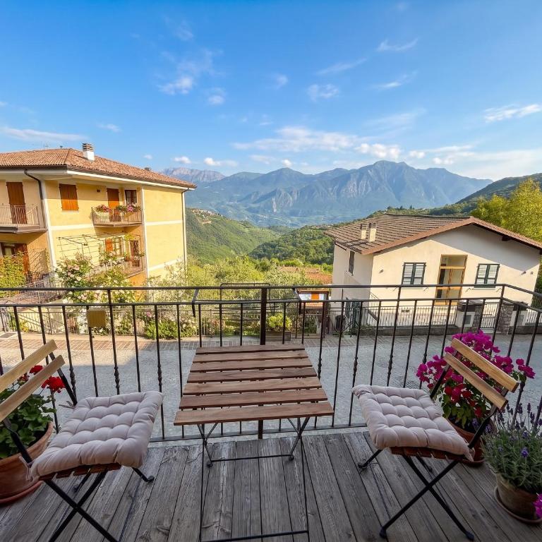 Voiandes balcony Apartment garden and pool - Appartamento con Vista Montagna - 13