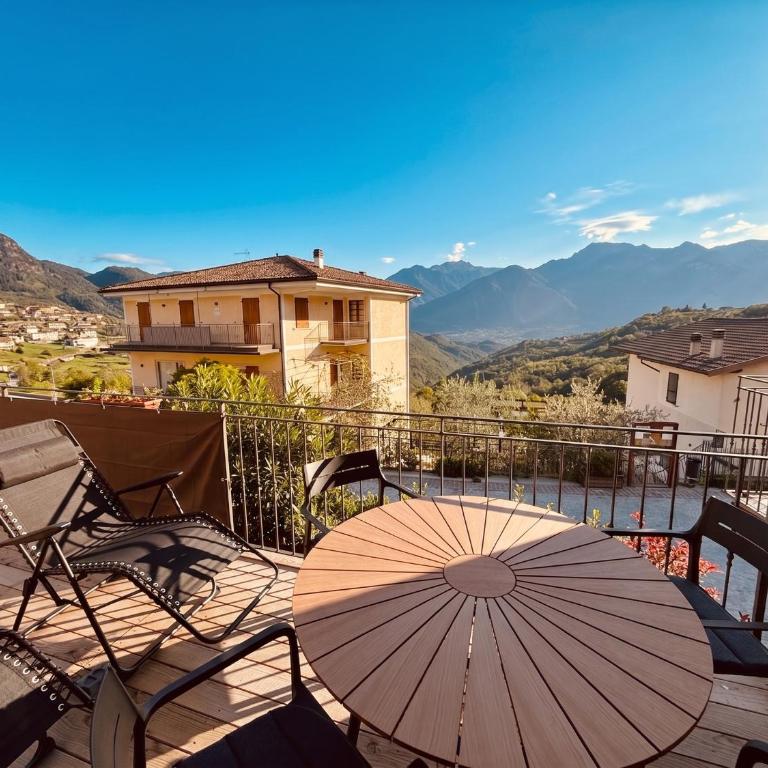 Voiandes balcony Apartment garden and pool - Appartamento con Vista Montagna - 15