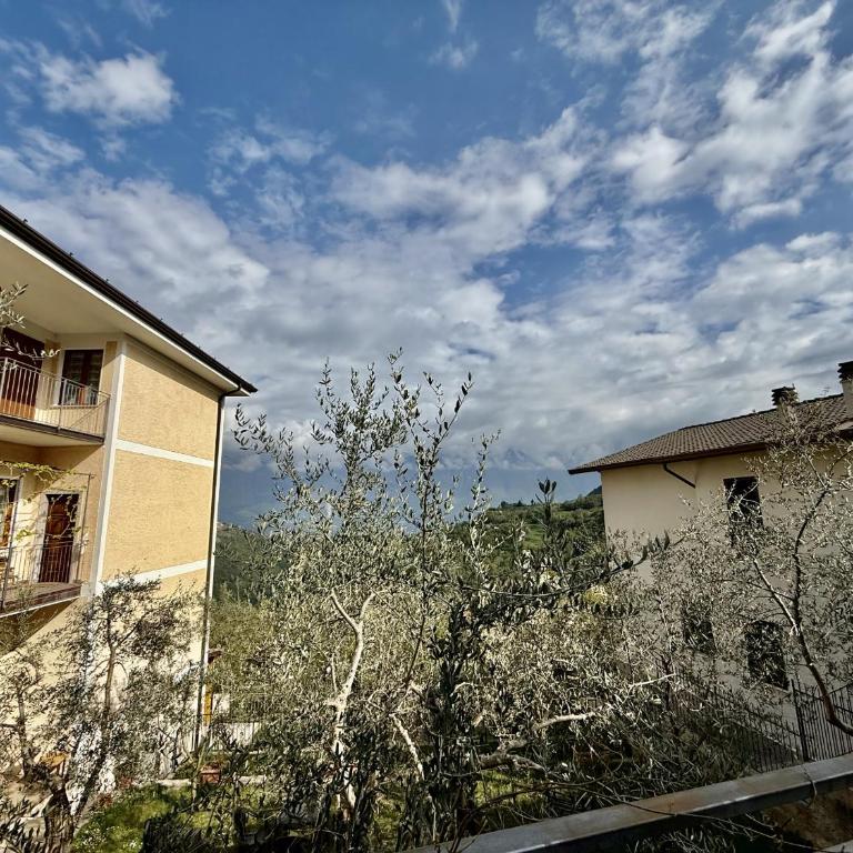 Voiandes balcony Apartment garden and pool - Appartamento con Vista Montagna - 23
