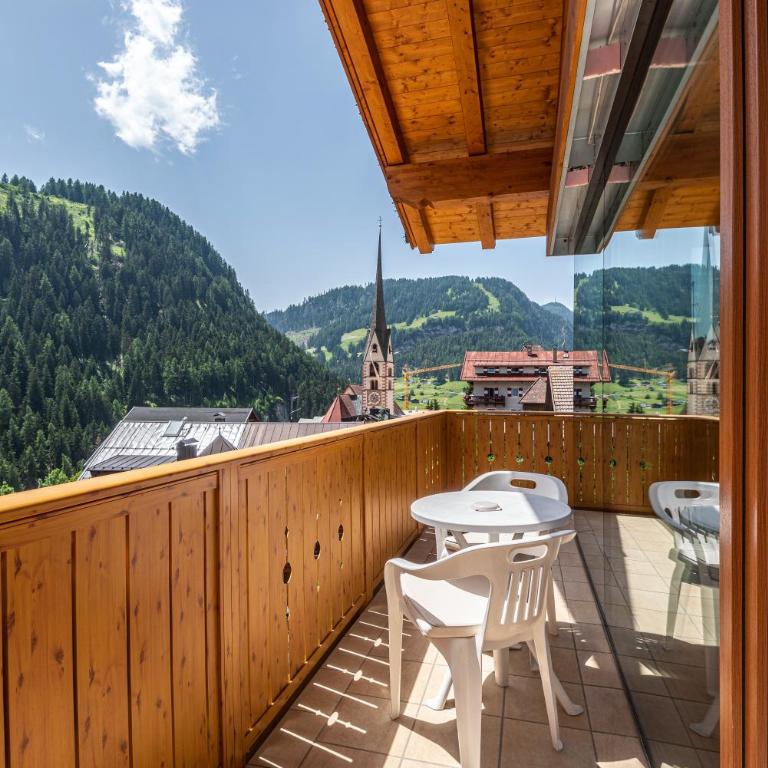 Hotel Residence Gardena Stevia 307 - Appartamento Premium con 3 Camere da Letto e Balcone - 4