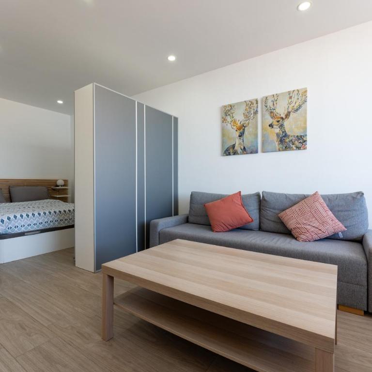 Seaview 1 bedroom modern apartment - Studio Apartment with Sea View - 8